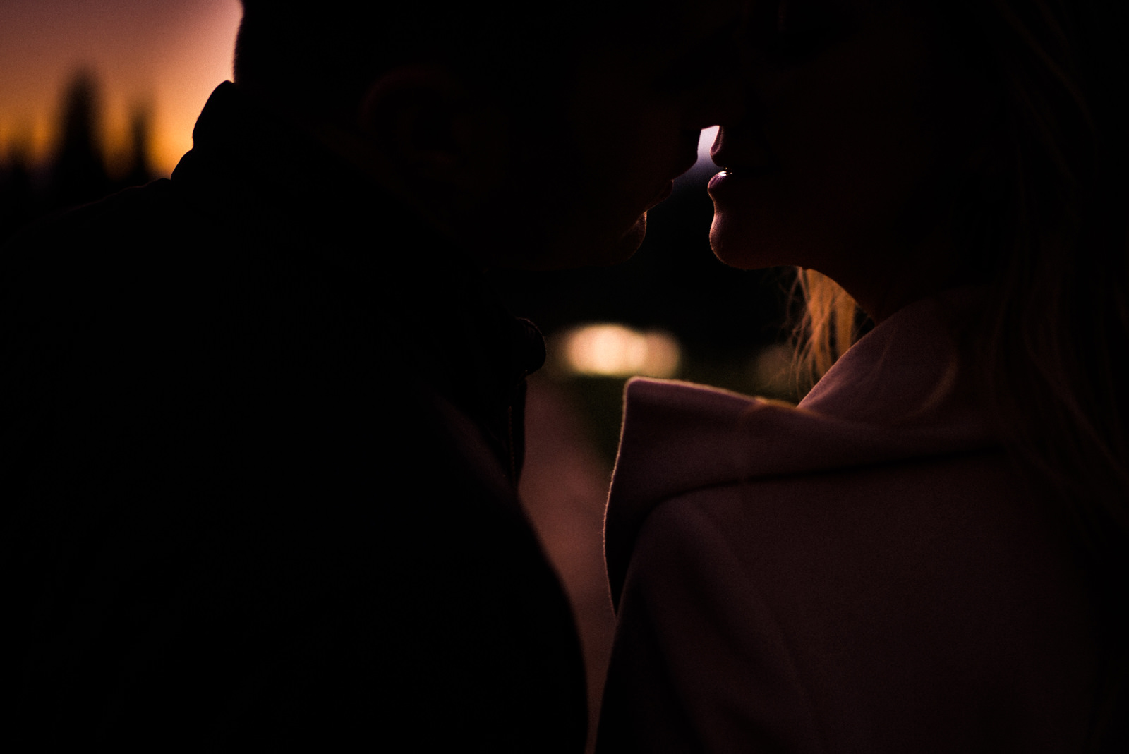 031-romantic-moody-engagement-session-photo-by-best-seattle-wedding-photographer.jpg