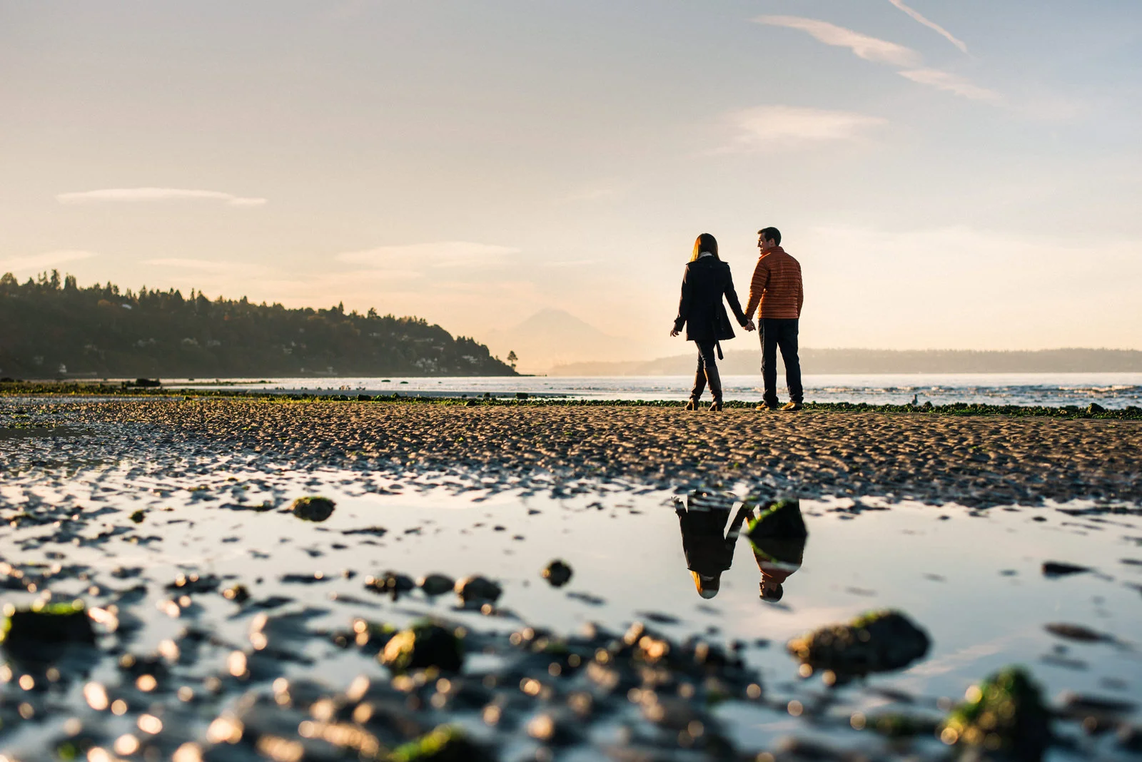 234-sunrise-portrait-session-at-discovery-park-with-a-view-of-mt-rainier.jpg