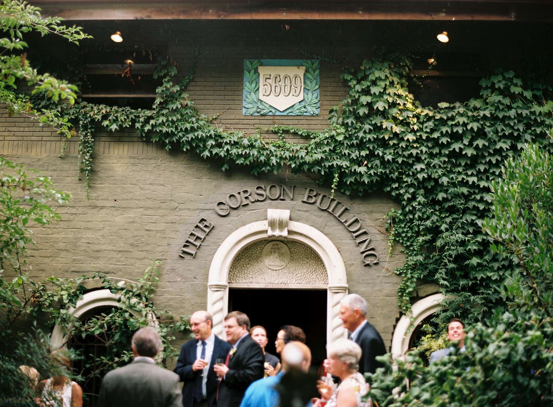 193-outdoor-wedding-at-the-corson-building-in-georgetown-seattle.jpg