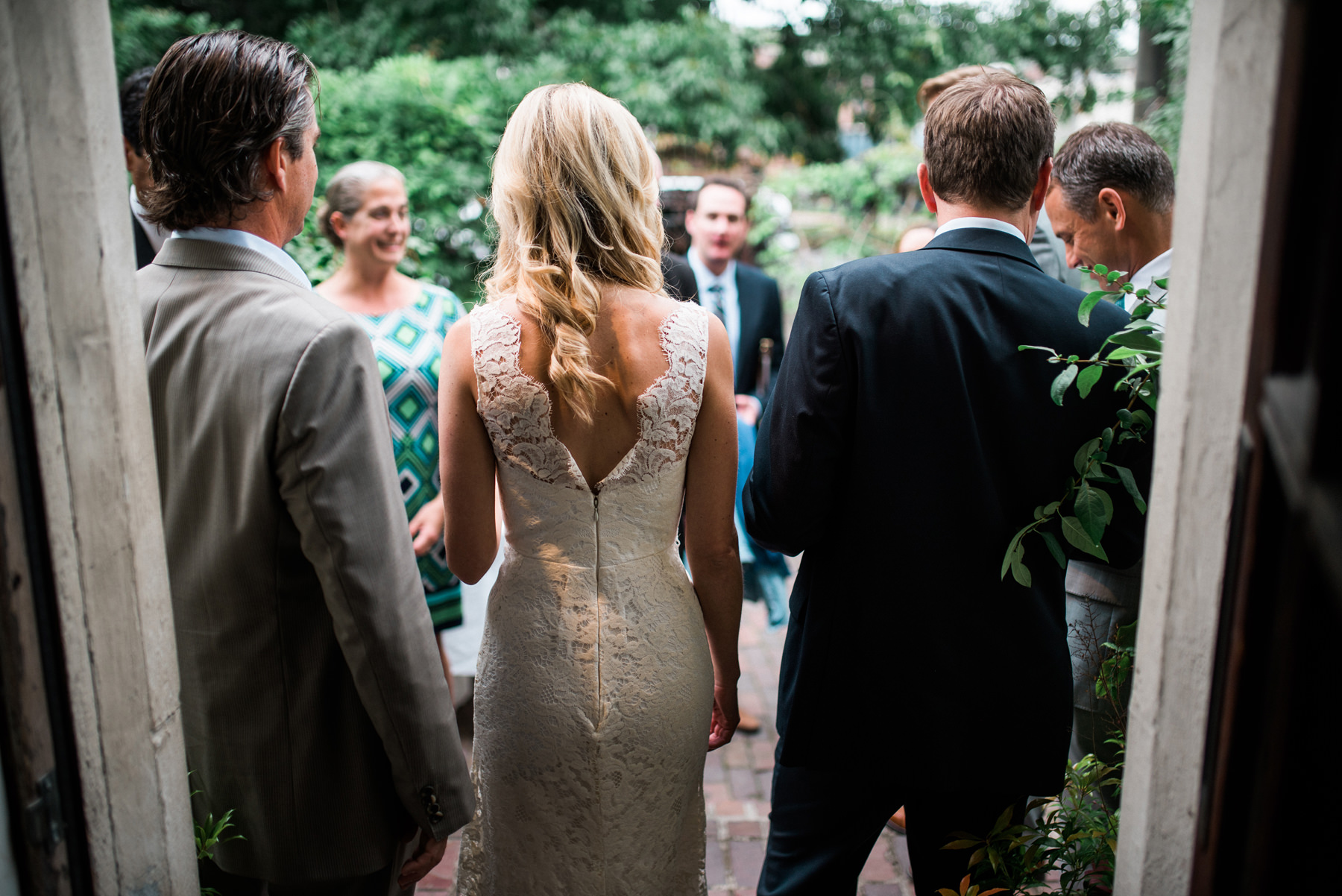 223-outdoor-wedding-at-the-corson-building-in-seattle.jpg