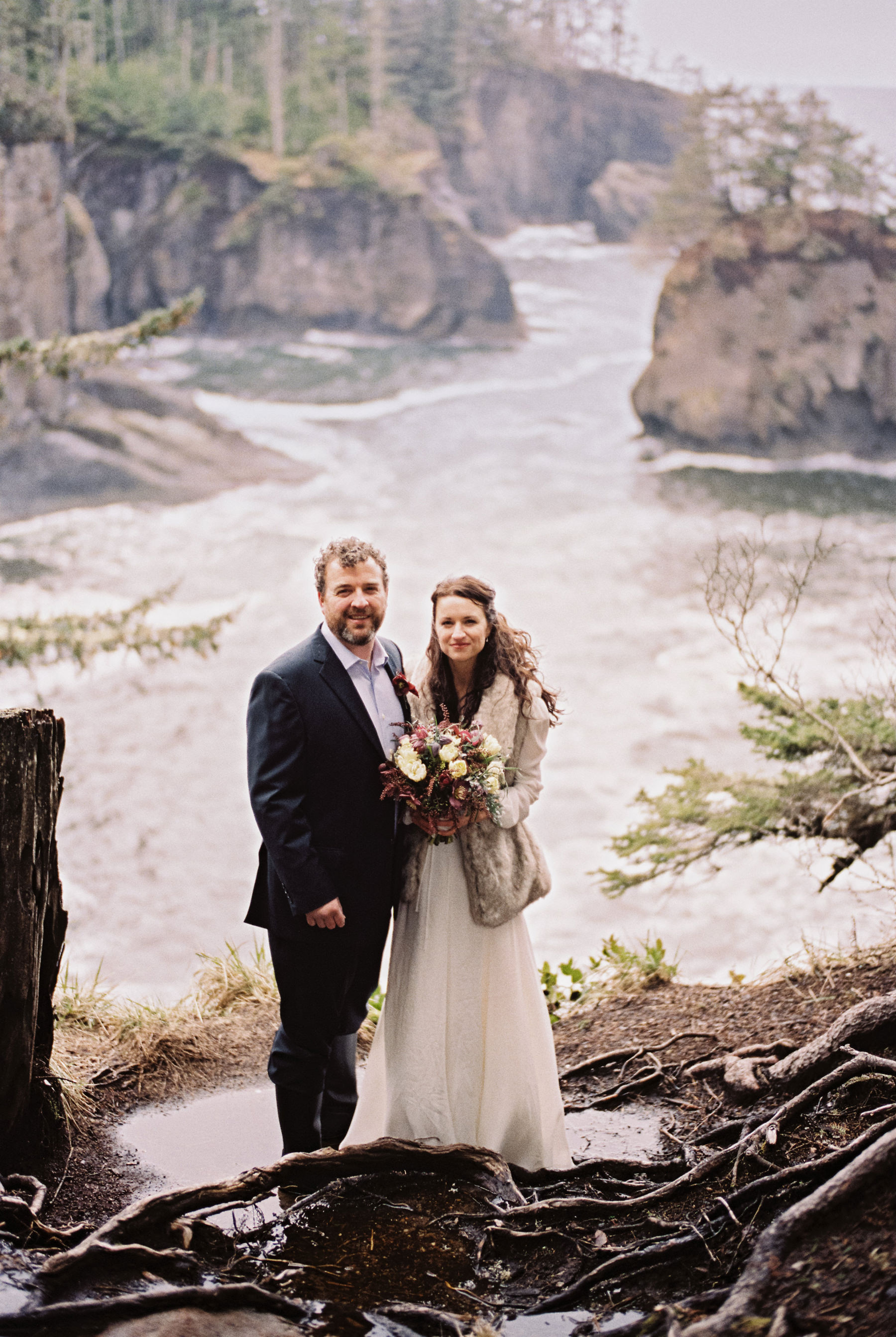 168-cloudy-pnw-elopement-on-film-at-cape-flattery-in-washington.jpg