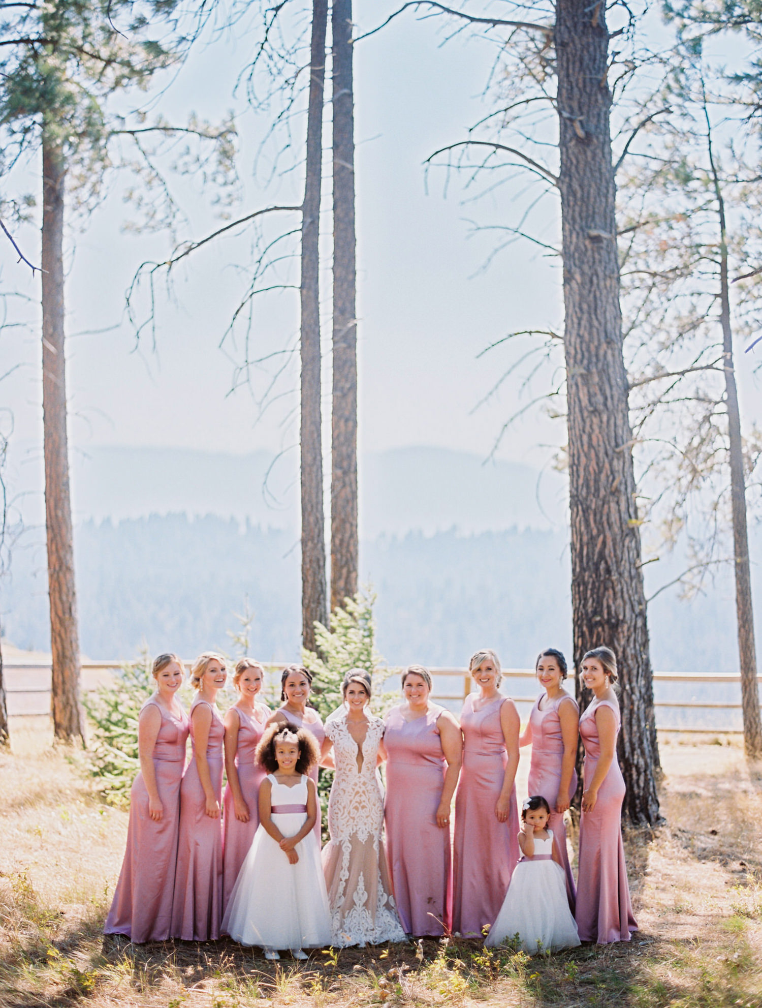 260-bright-coral-wedding-with-sinclair-and-moore-at-suncadia-resort.jpg