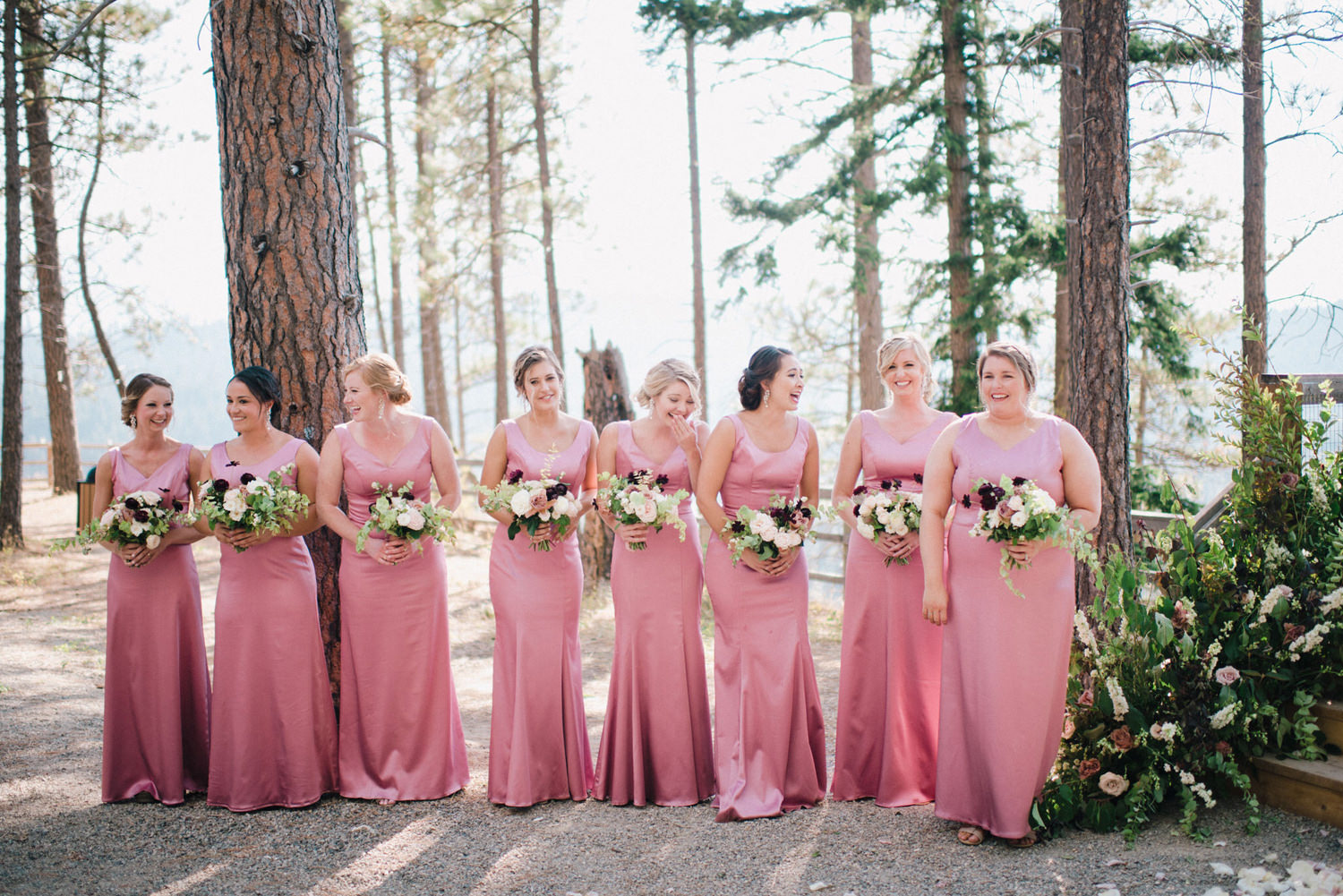 267-bright-coral-wedding-with-sinclair-and-moore-at-suncadia-resort.jpg