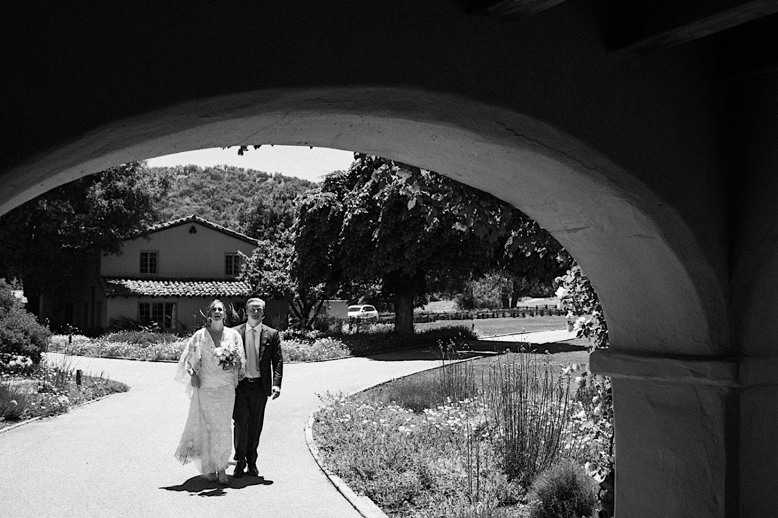 16_photos_carmel_photographer_preserve_lucia_by_Wedding_top_documentary_santa.jpg