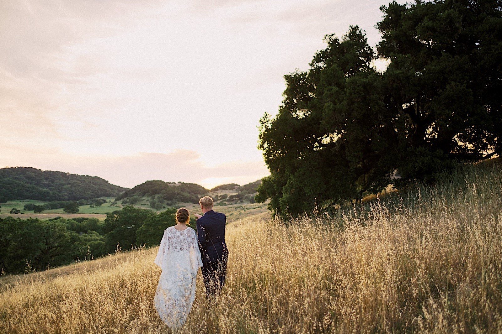 69_santa_In_fields_sunset_preserve_at_california_by_golden_Ryan_lucia_portraits_carmel_Wedding_photographer_flynn.jpg