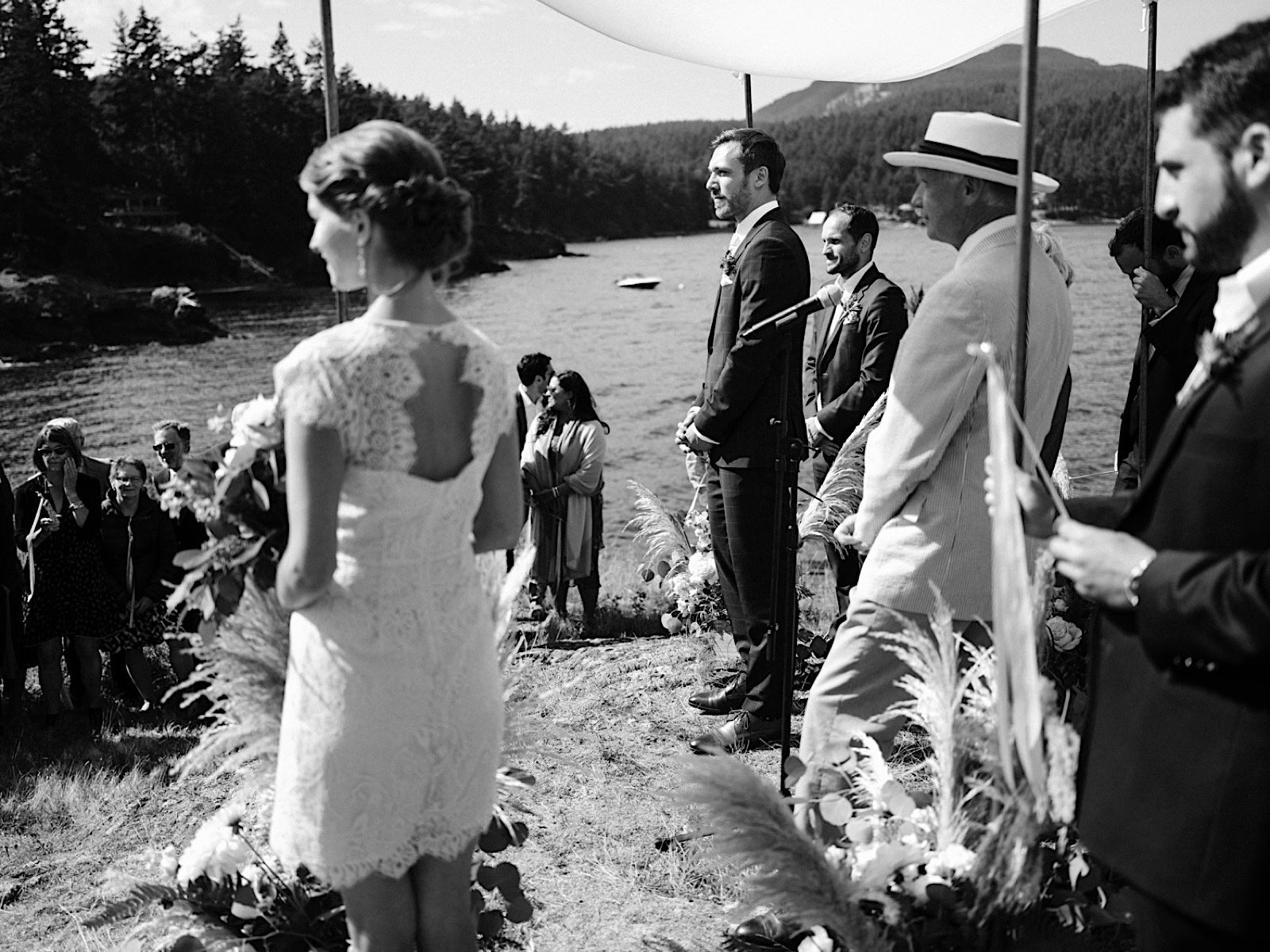 31_Island_private_a_cliff_Orcas_ceremony_Water_On_the_Intimate_Wedding_Outdoor_Over.jpg