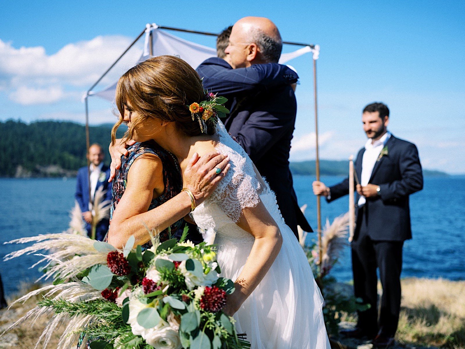 33_Island_private_a_cliff_Orcas_ceremony_Water_On_the_Intimate_Wedding_Outdoor_Over.jpg