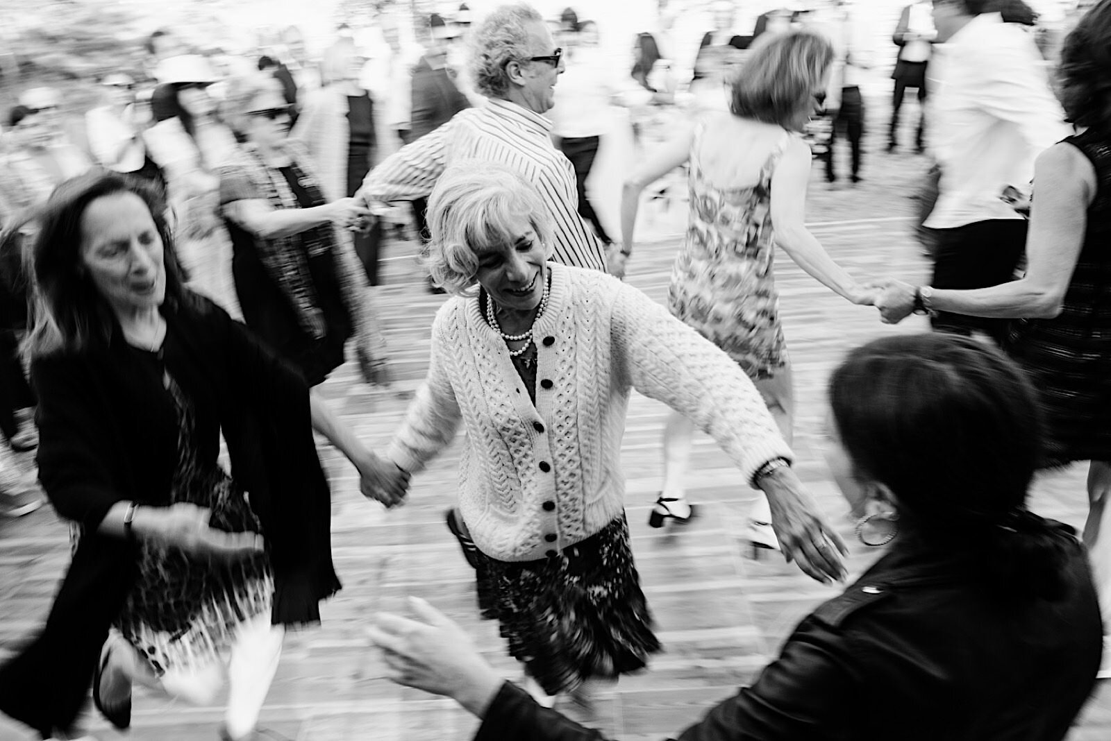 69_jewish_photographer_seattle_dancing_Wedding_by_top_Washington_documentary.jpg