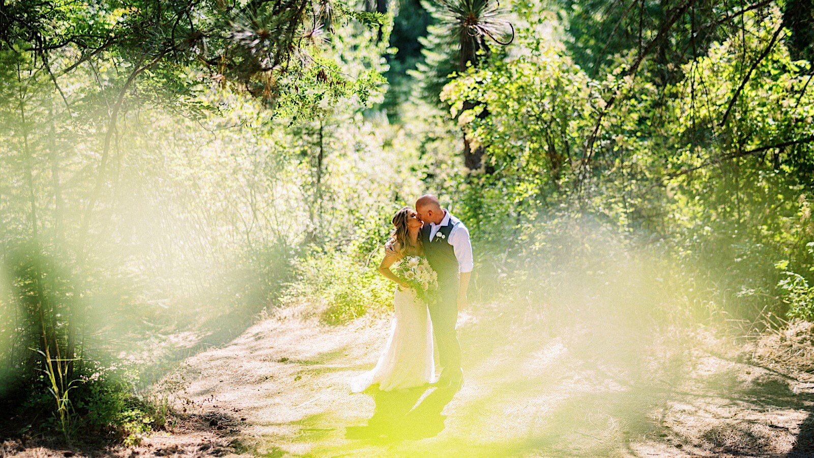 097_coeur-dalene-lake-wedding-maria-cade-portraits-00043_d'alene_Idaho_coeur_elopement.jpg