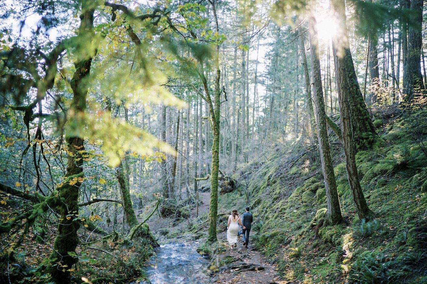 097_emotional orcas island elopement with dog and stylish couple.jpg