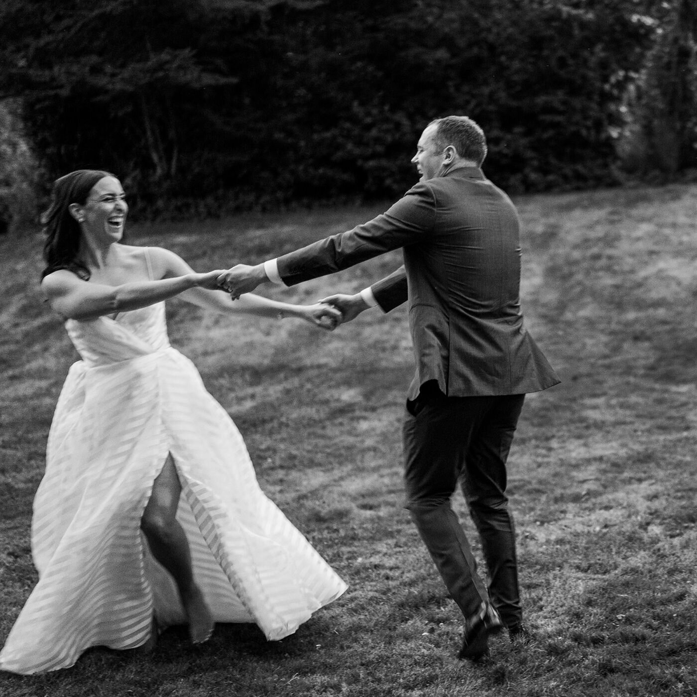 168_seattle elegant backyard wedding by best documentary wedding photographer .jpg