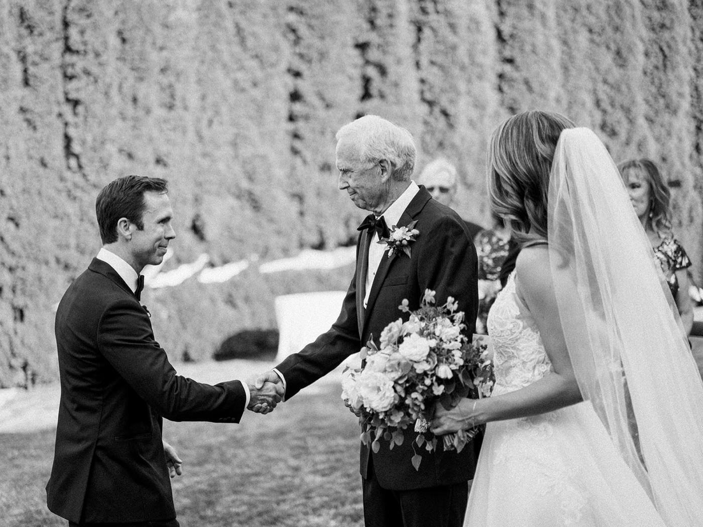 176_intimate lake chelan wedding by top washington wedding photographer ryan flynn.jpg