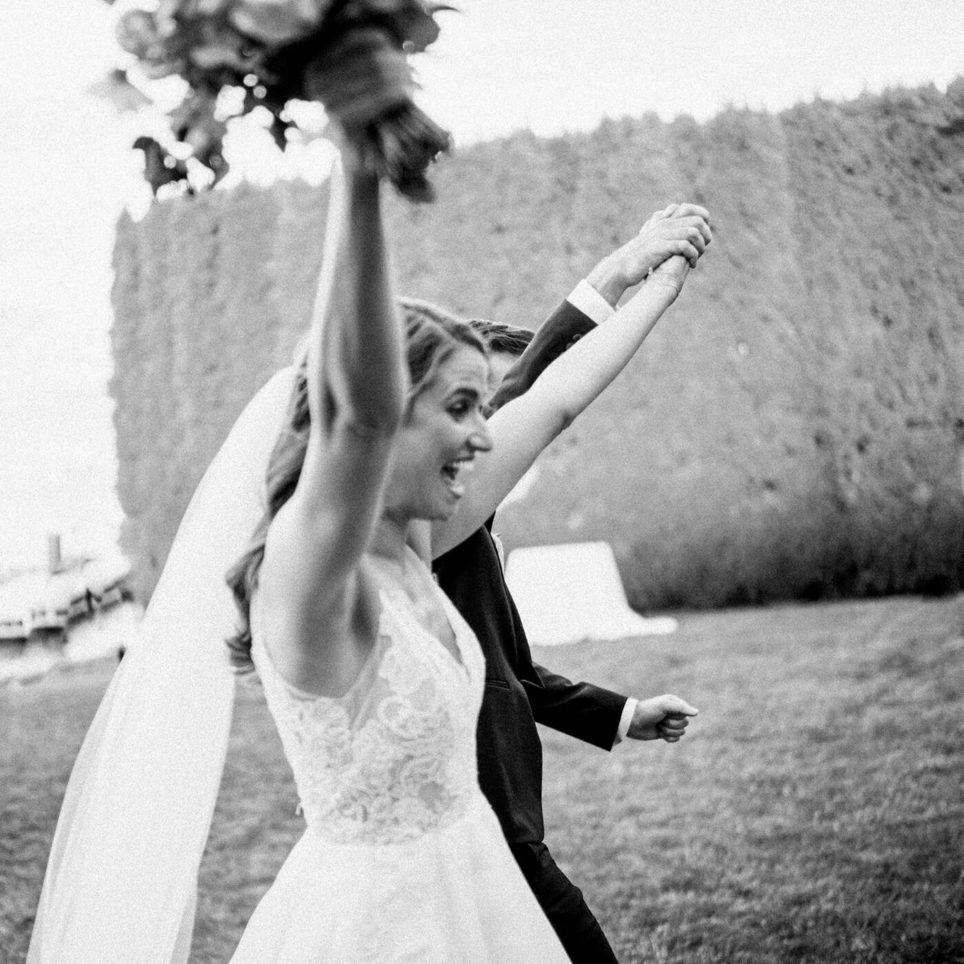 178_intimate lake chelan wedding by top washington wedding photographer ryan flynn.jpg