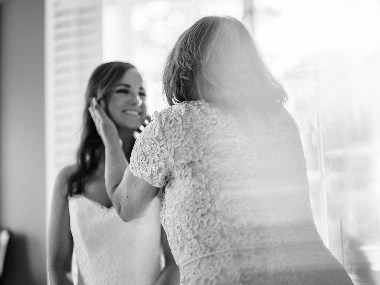 0053-288_Light and airy wedding at the Broadmoor Golf Club in Seattle by Seattle fine art photographer.JPG