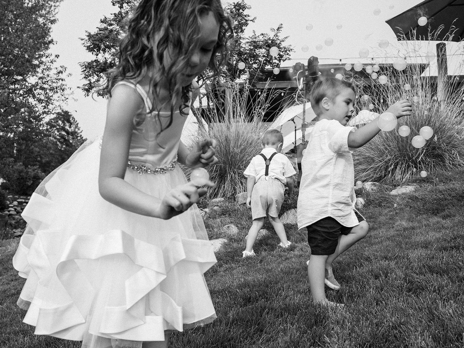 0077-055_Spokane wedding in black and white with a Leica Q by top candid Washington photographer.JPG