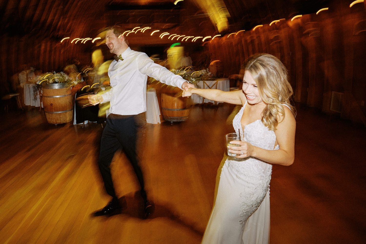 0176-143_Russells Loft wedding in Bothell.JPG