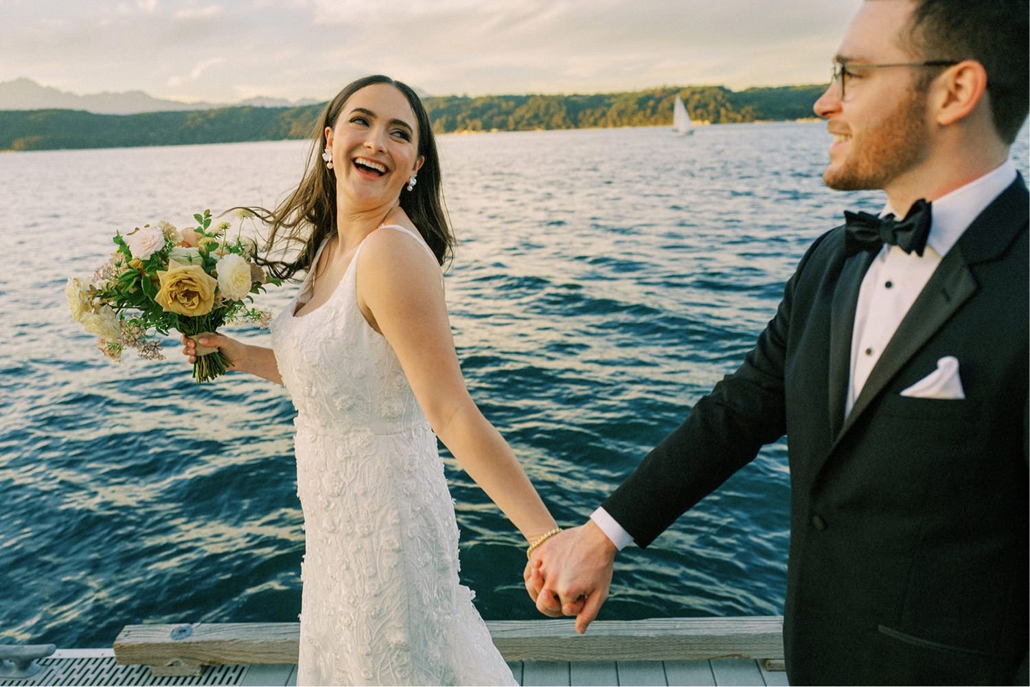 064_Soft neutral colored wedding at Alderbrook Resort by Ryan Flynn with A. Renee events .jpg