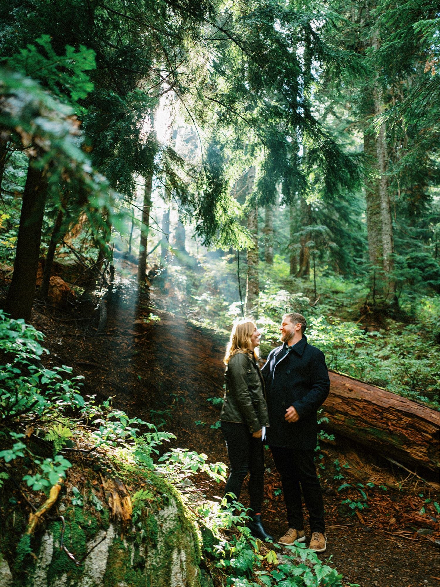 149_snoqualmie pass engagement session.jpg