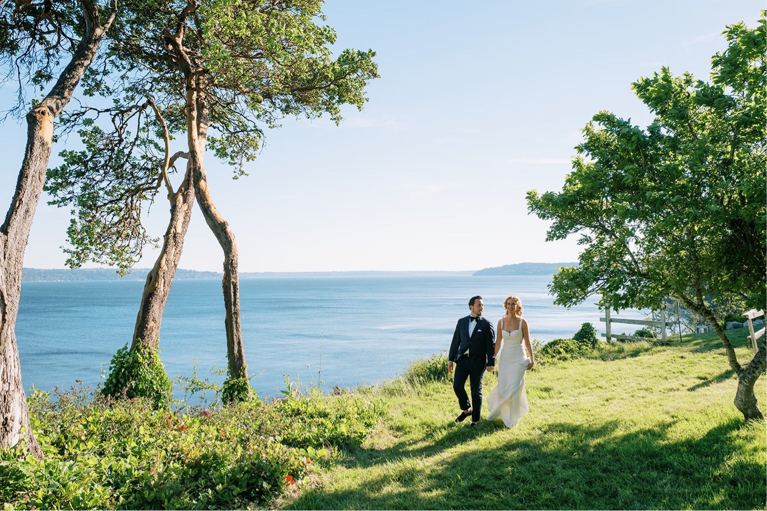 181_Vashon Field and Pond wedding with candid and editorial style photos.jpg