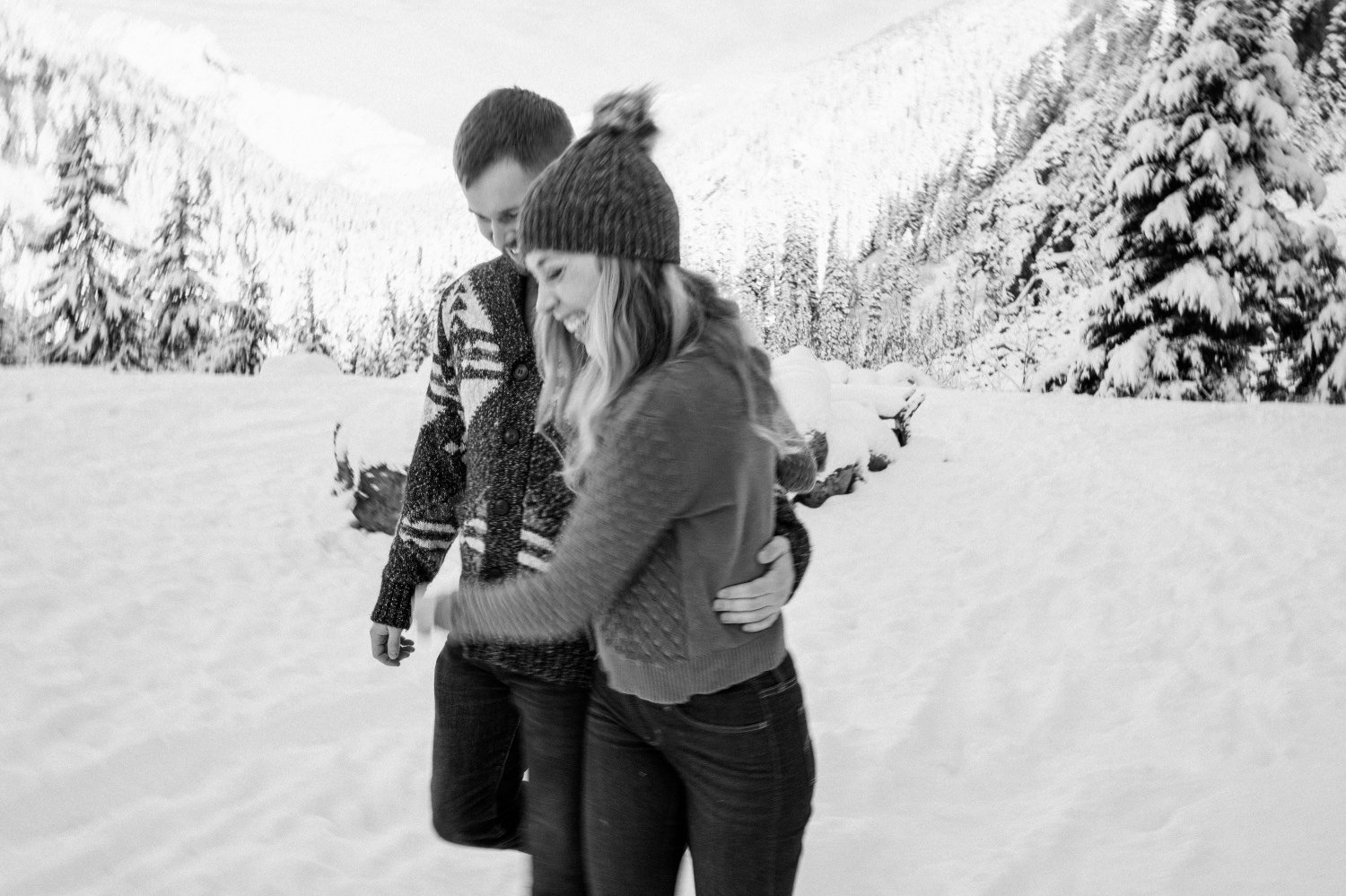 11_Snowy engagement photos at Snoqualmie Pass near Seattle, with a film-like style by Ryan Flynn Photography.jpg