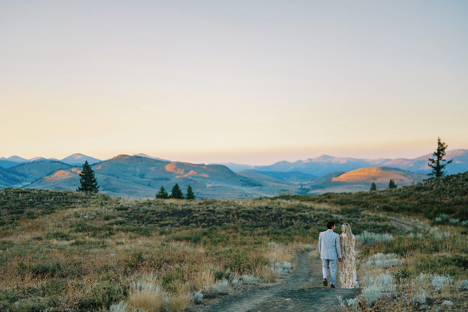 011_Winthrop Washington views for an adventurous engagement photo session by Ryan Flynn.jpg