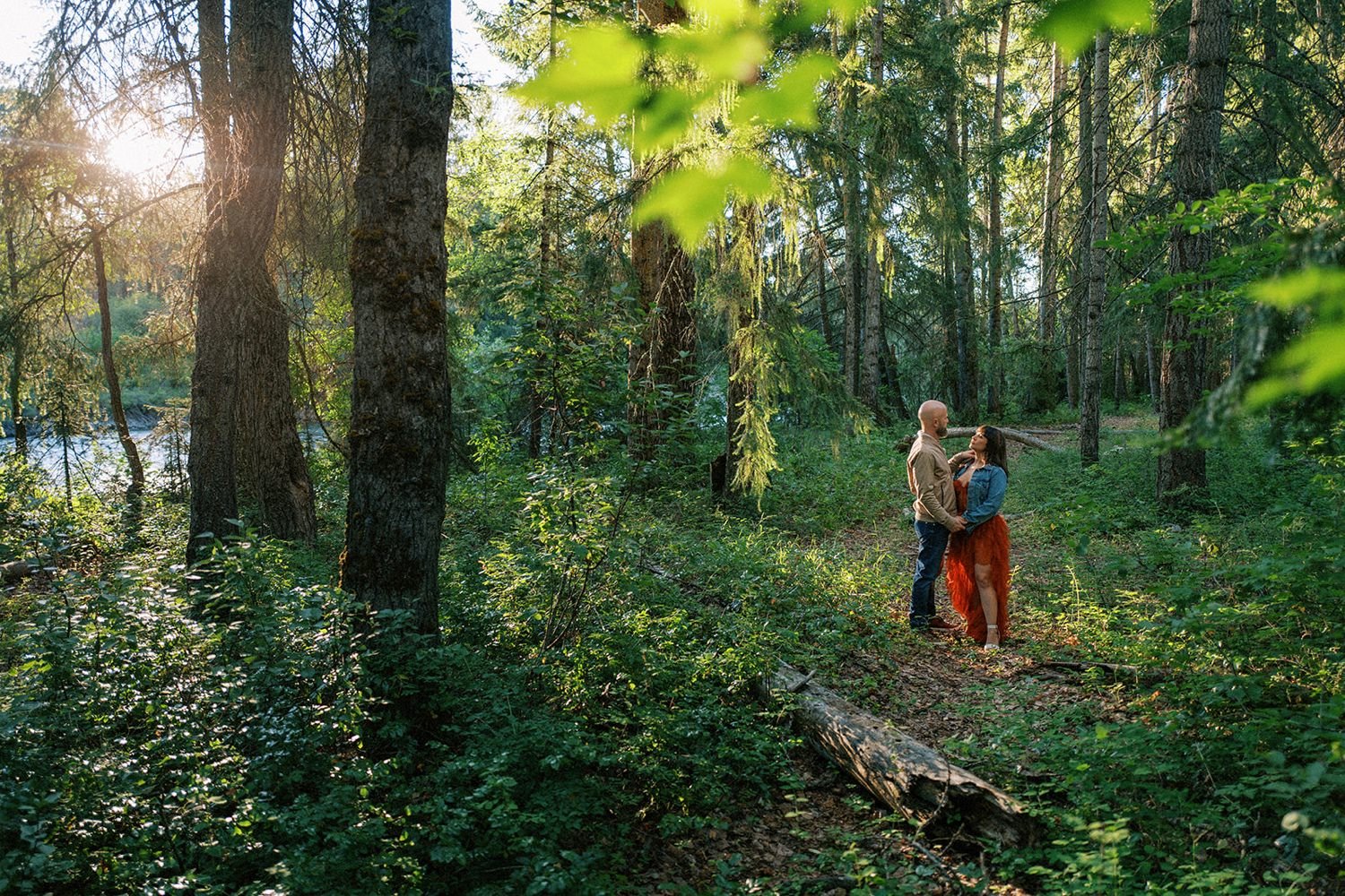 049_adventure engagement session by the river in Cle Elum .jpg