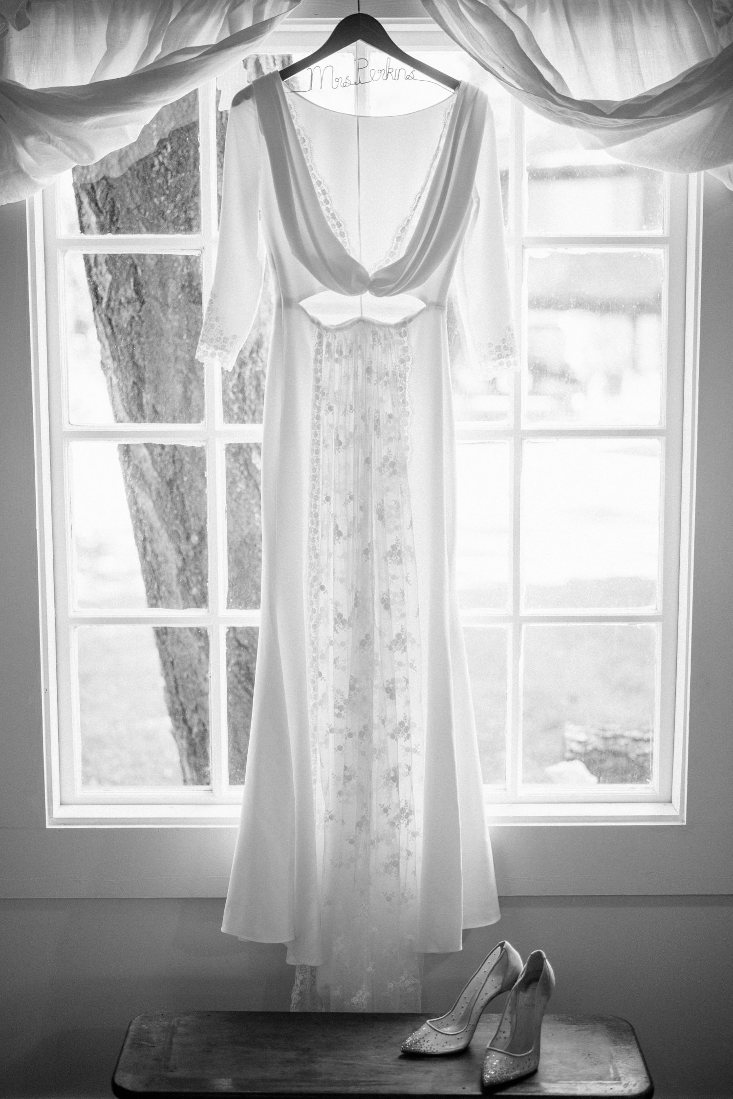 011_A colorful PNW outdoor wedding at the Captain Whidbey Inn, with Clutch Events and Ryan Flynn Photography.jpg