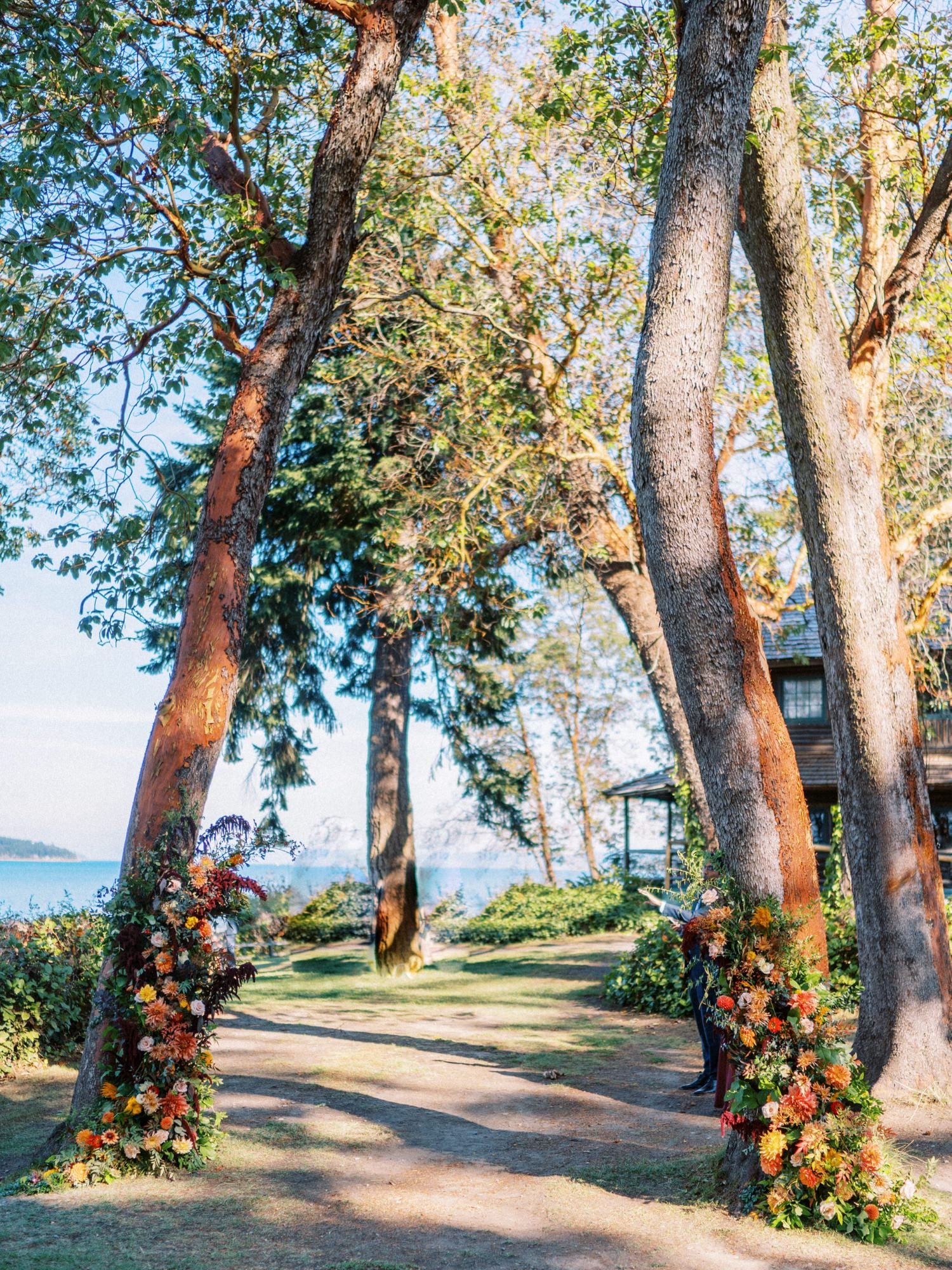 029_A colorful PNW outdoor wedding at the Captain Whidbey Inn, with Clutch Events and Ryan Flynn Photography.jpg