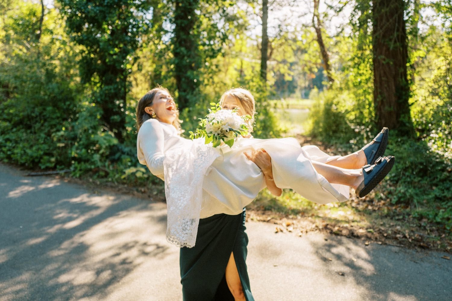 054_A colorful PNW outdoor wedding at the Captain Whidbey Inn, with Clutch Events and Ryan Flynn Photography.jpg