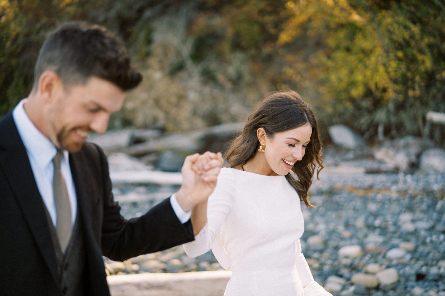 060_A colorful PNW outdoor wedding at the Captain Whidbey Inn, with Clutch Events and Ryan Flynn Photography.jpg