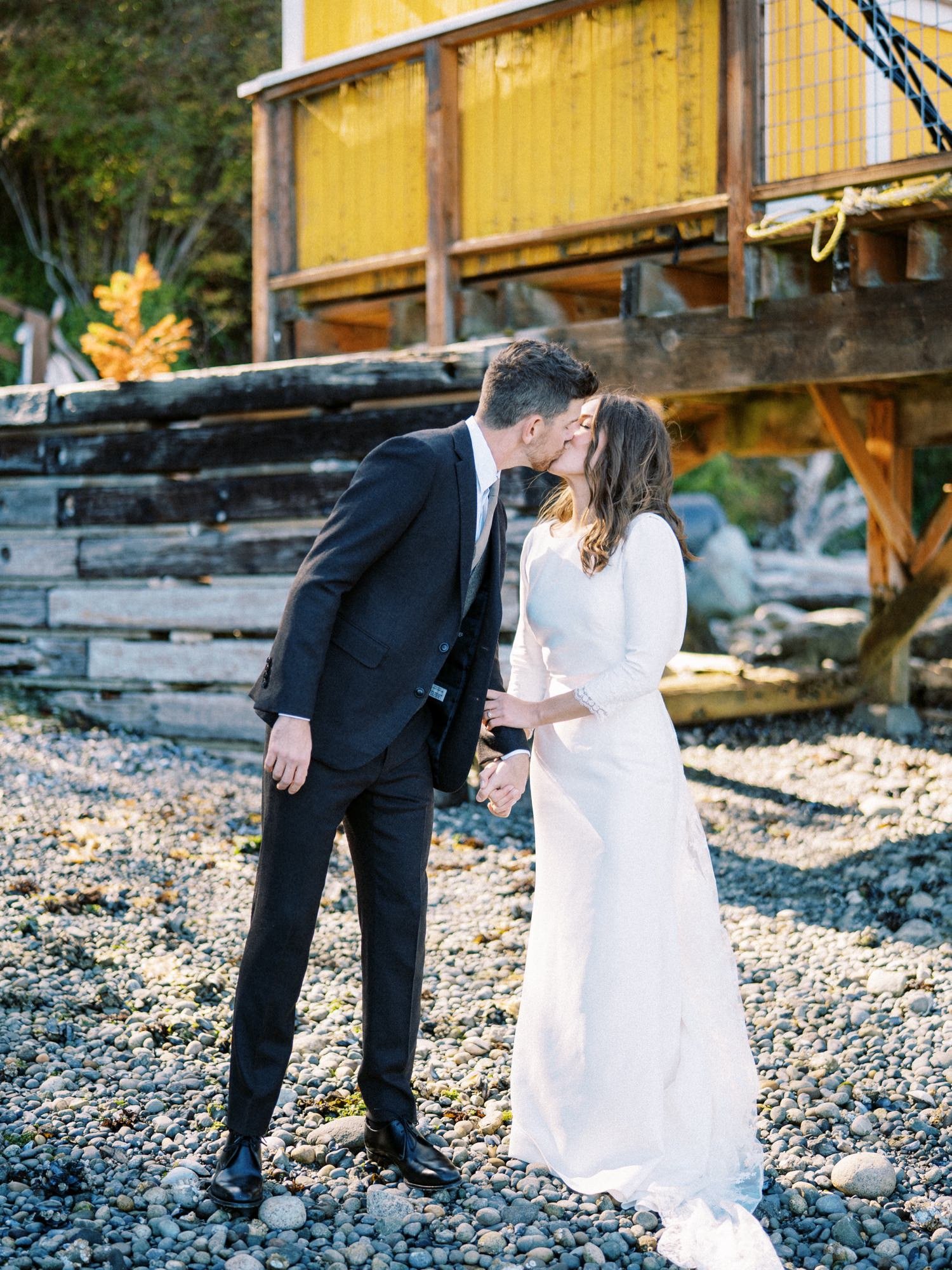 061_A colorful PNW outdoor wedding at the Captain Whidbey Inn, with Clutch Events and Ryan Flynn Photography.jpg