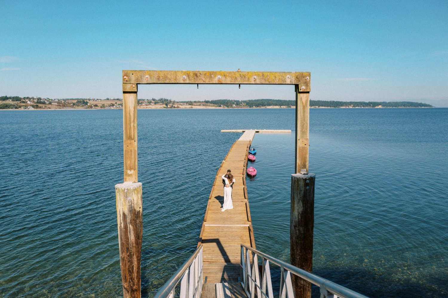 066_A colorful PNW outdoor wedding at the Captain Whidbey Inn, with Clutch Events and Ryan Flynn Photography.jpg