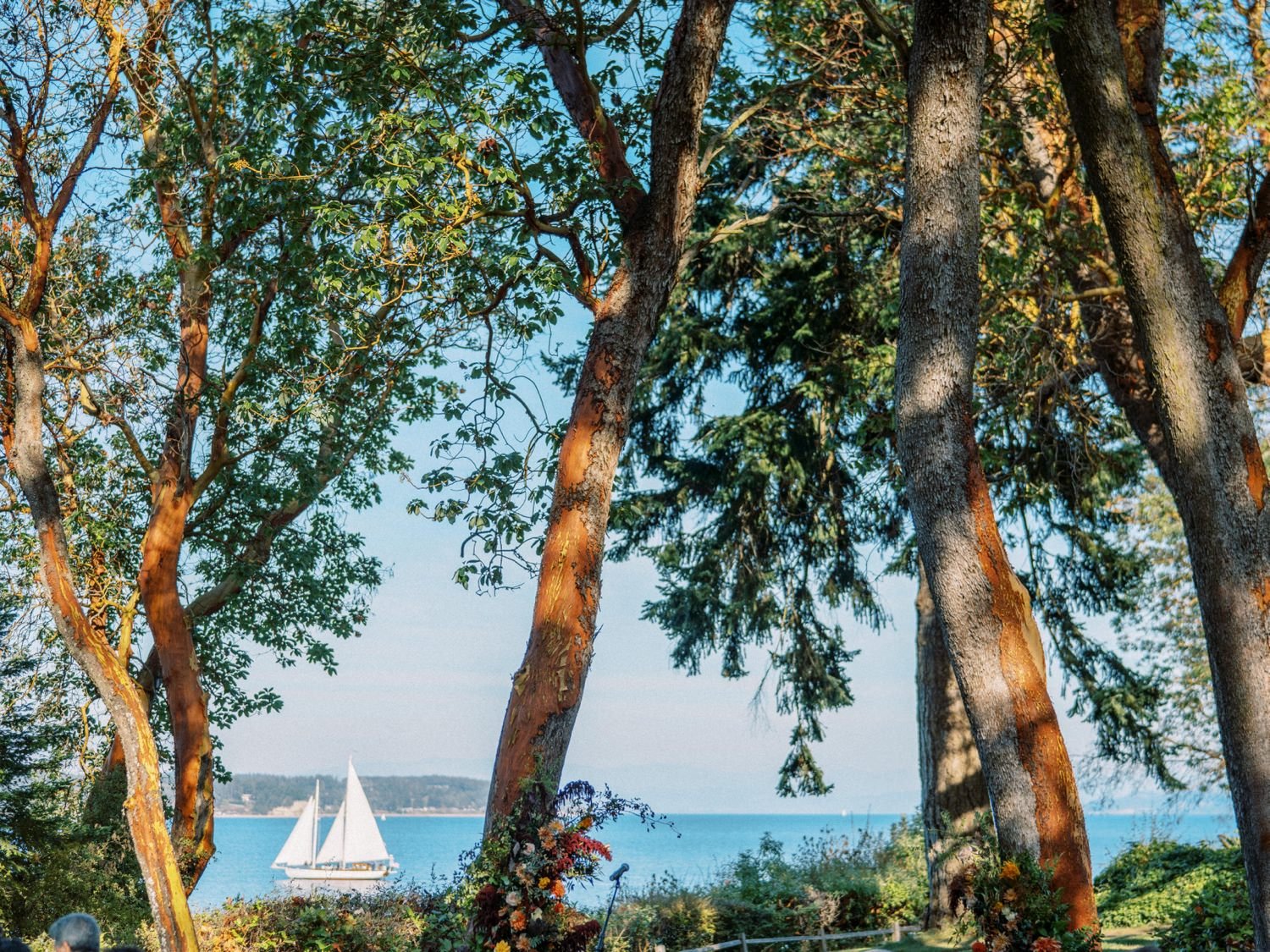 069_A colorful PNW outdoor wedding at the Captain Whidbey Inn, with Clutch Events and Ryan Flynn Photography.jpg