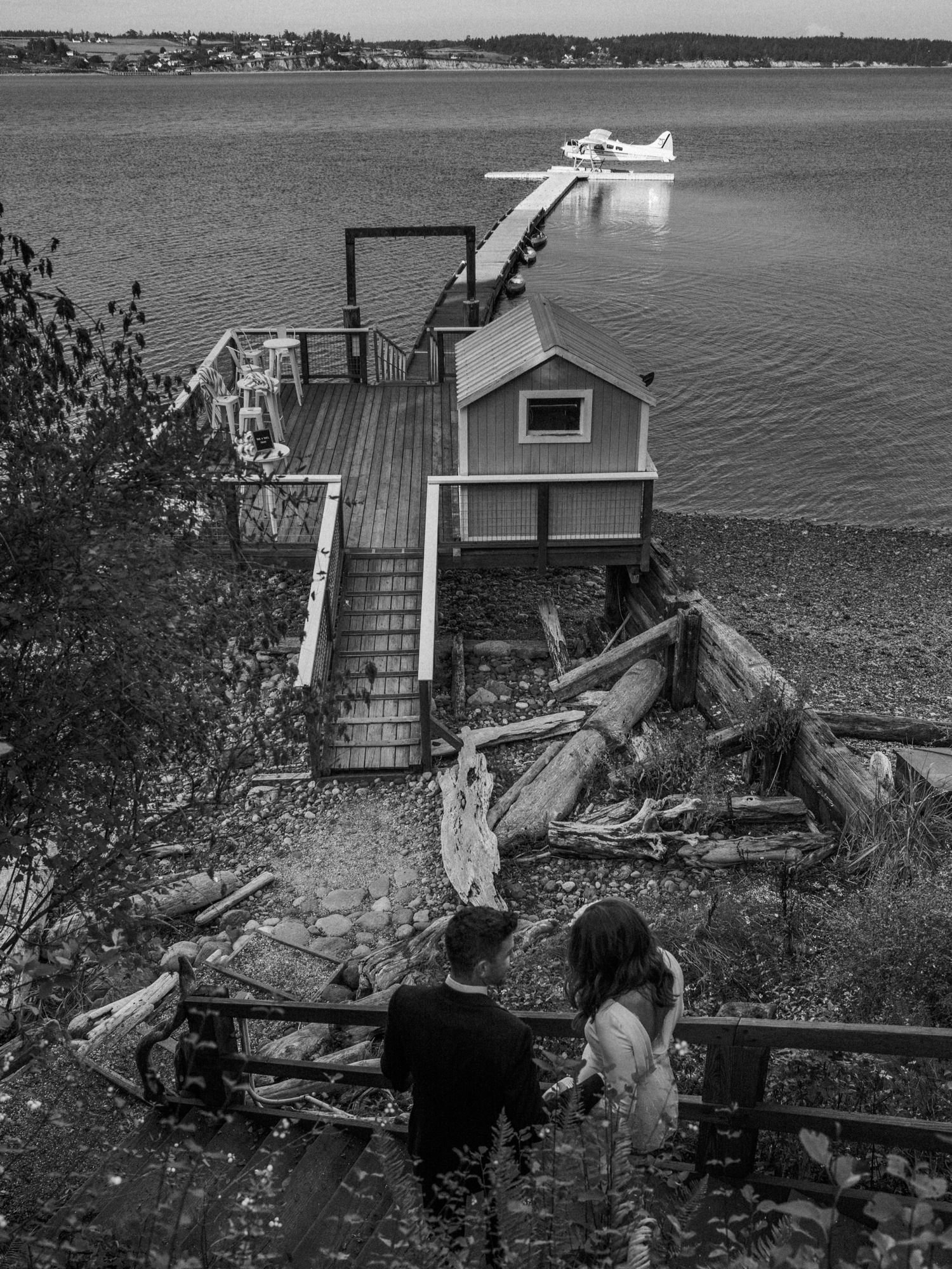 079_A bride and groom arrive to their wedding by Seaplane from Kenmore Air, at the Captain Whidbey inn.jpg