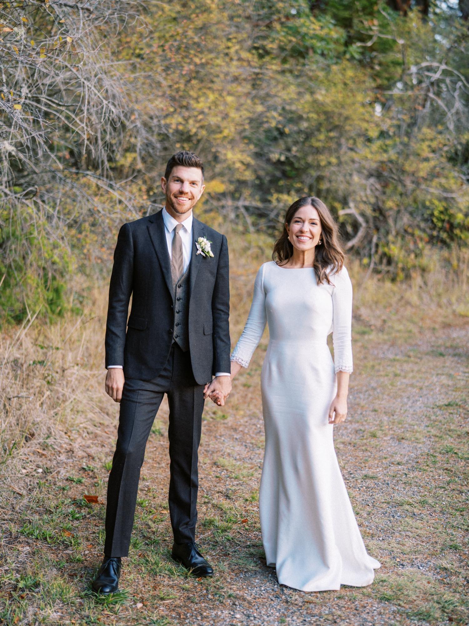 109_A colorful PNW outdoor wedding at the Captain Whidbey Inn, with Clutch Events and Ryan Flynn Photography.jpg