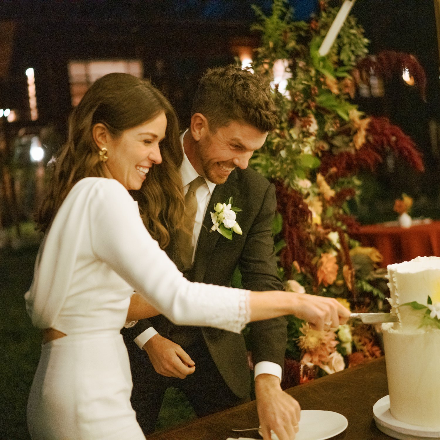 124_A colorful PNW outdoor wedding at the Captain Whidbey Inn, with Clutch Events and Ryan Flynn Photography.jpg