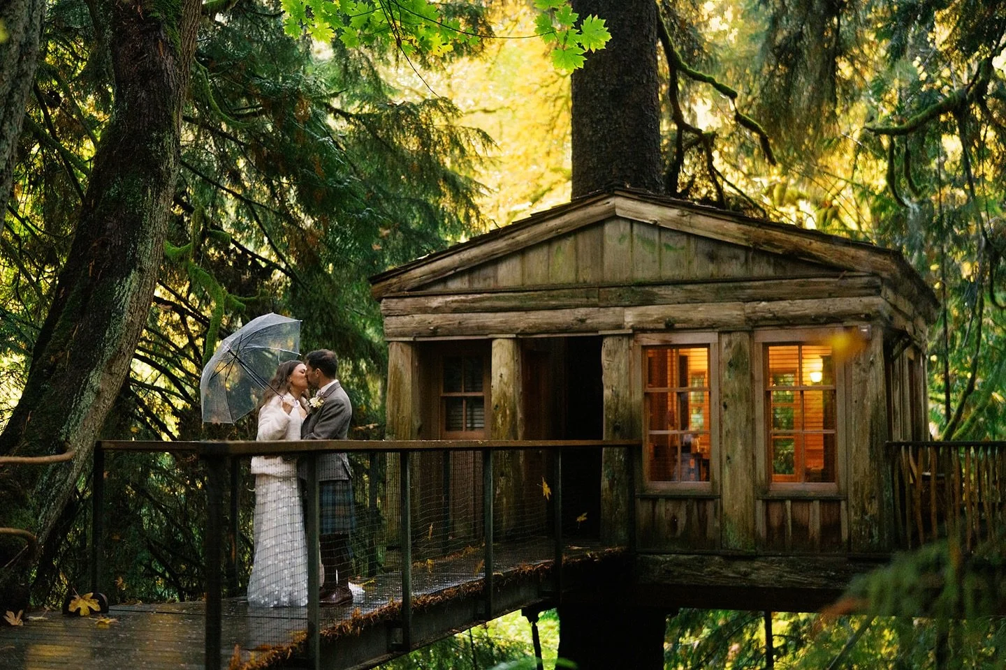 What could possibly fit more perfectly into a PNW forest like this, than an intimate cluster of treehouses linked by paths and rope bridges. All those times you wished you could be on Endor&hellip;

Can&rsquo;t wait to share more from this lovely rai