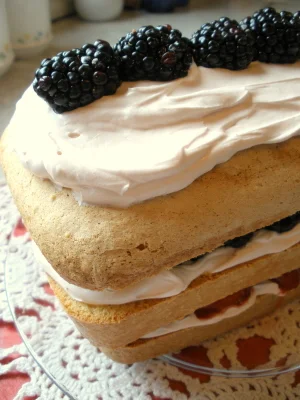 Berry-Layered Poundcake