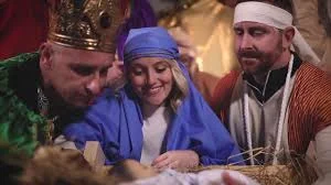 Saturday video brief: Christmas trio treat