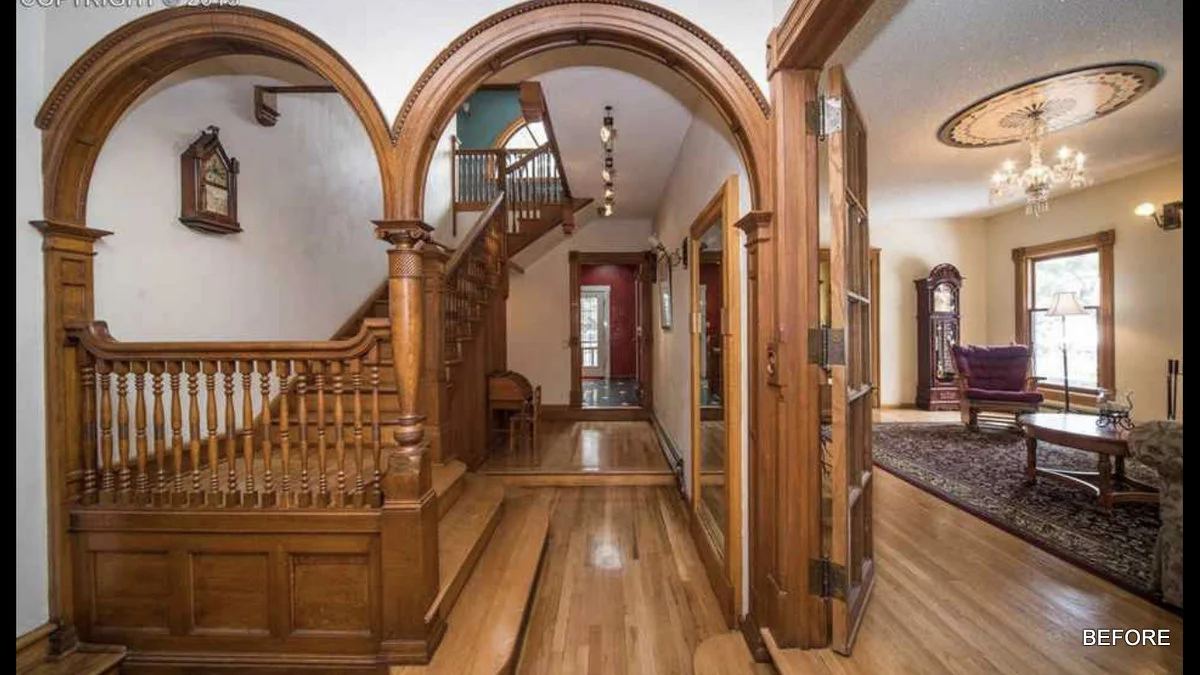 entryway before.jpg