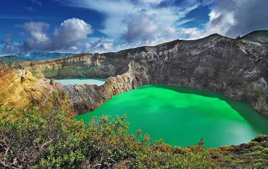 Photo by Danau Kelimutu