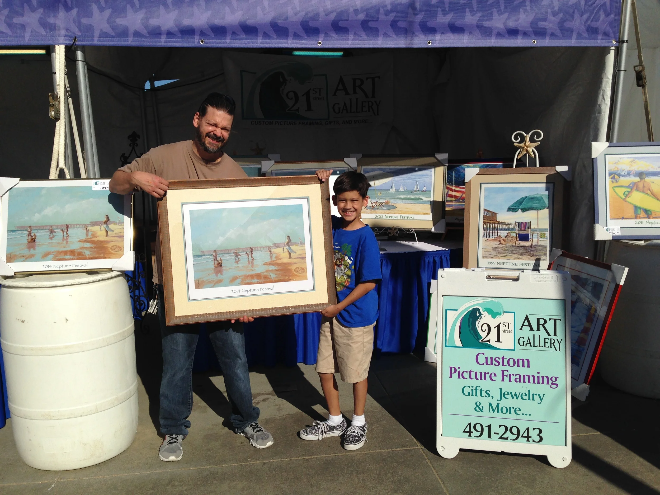 Hanging out with the 21st Art Gallery & Official Neptune Festival Booth!
