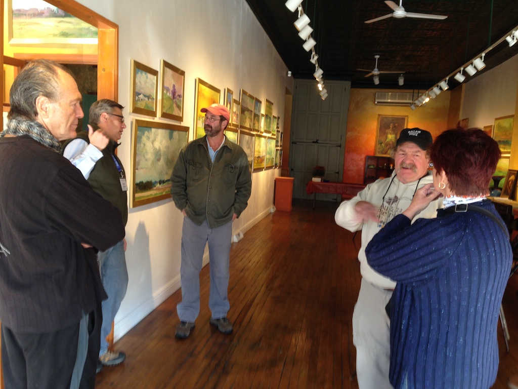 The first artists arrive after I made it inside at the opening meeting.