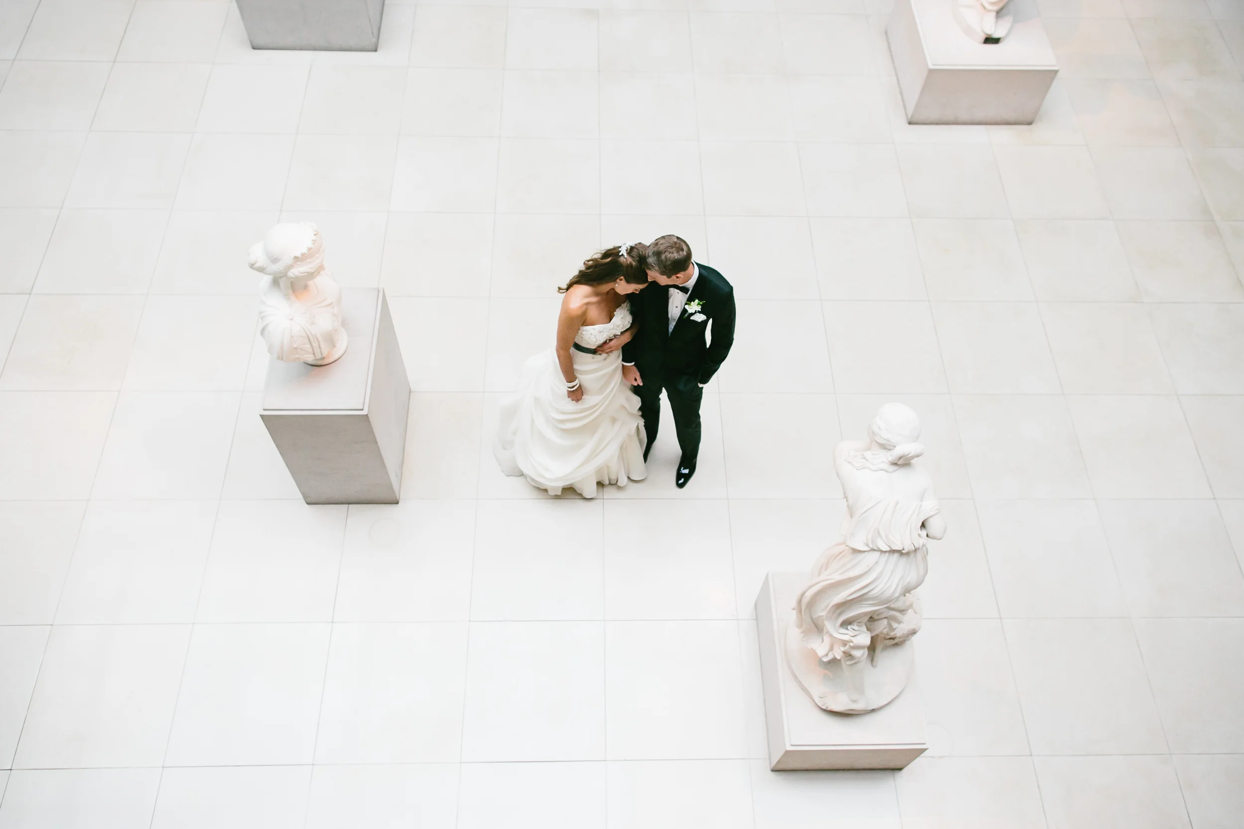 The Art Institute of Chicago Modern Wing Wedding Photos