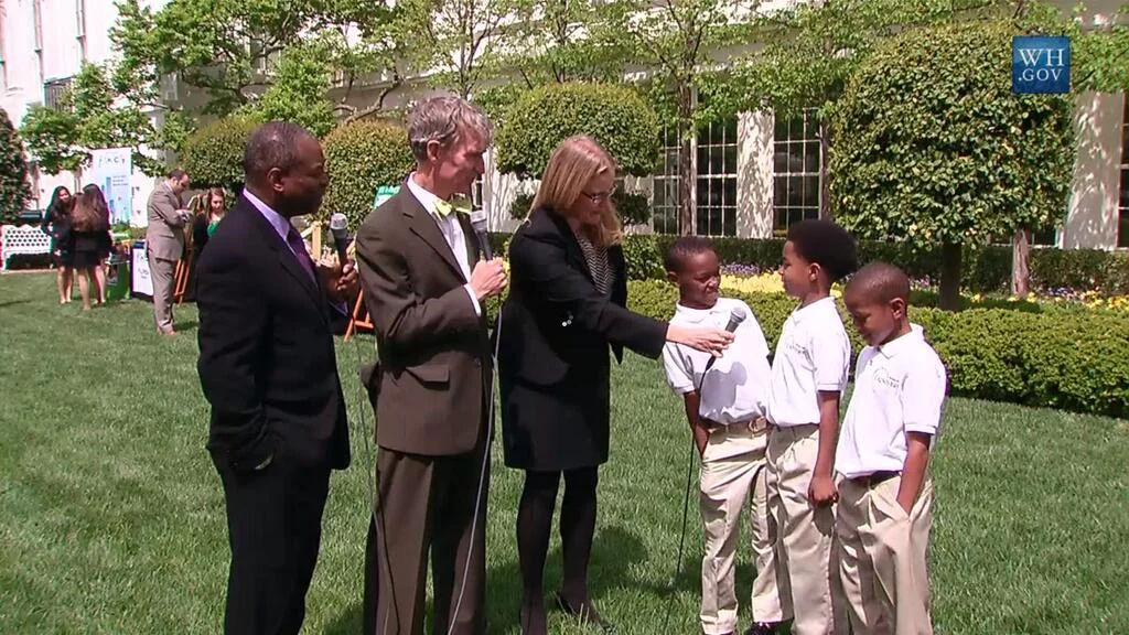 Levar Burton and Bill Nye The Science Guy help interview three young budding scientists