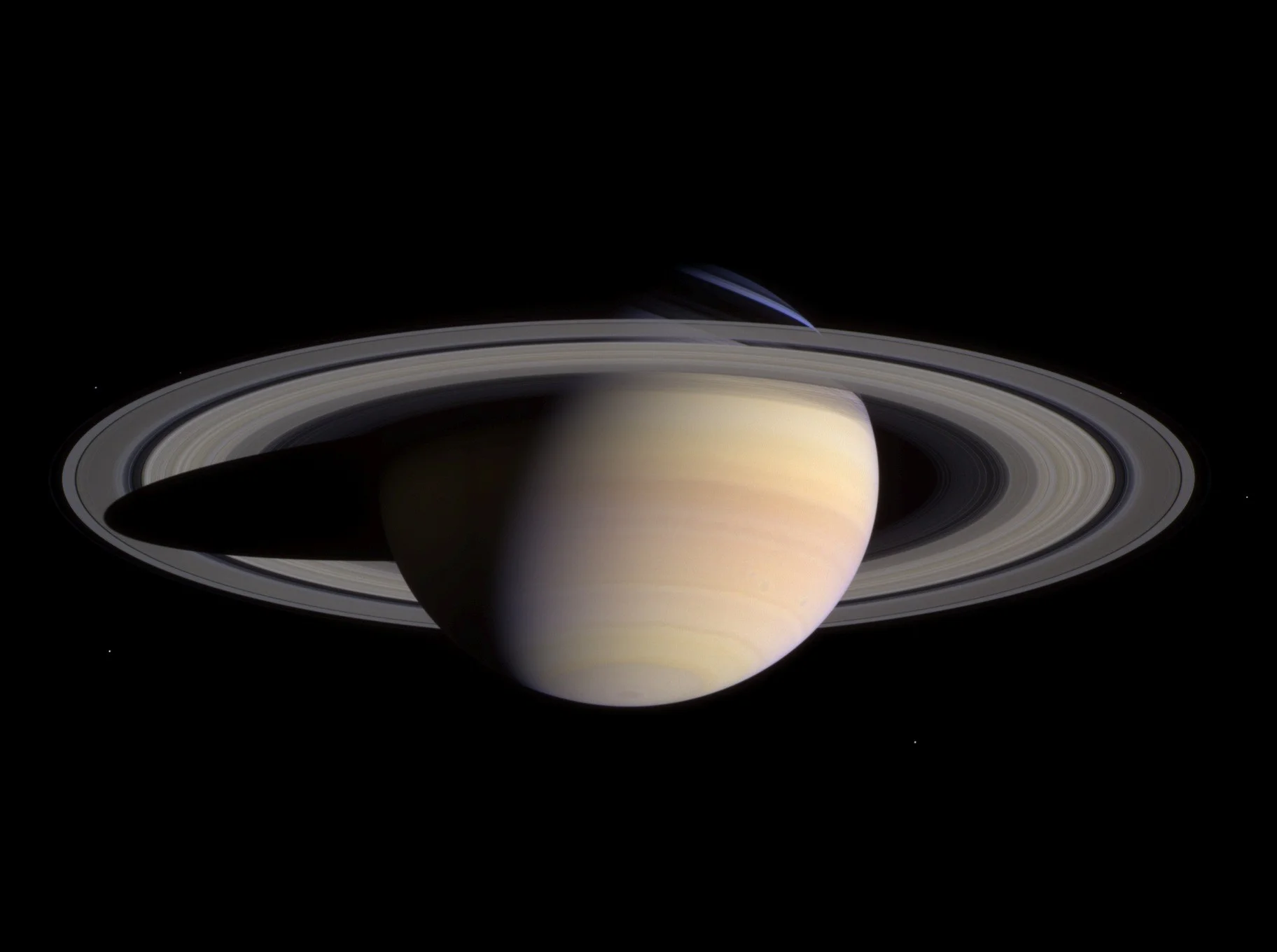 Saturn in natural color, photographed by Cassini , 2004