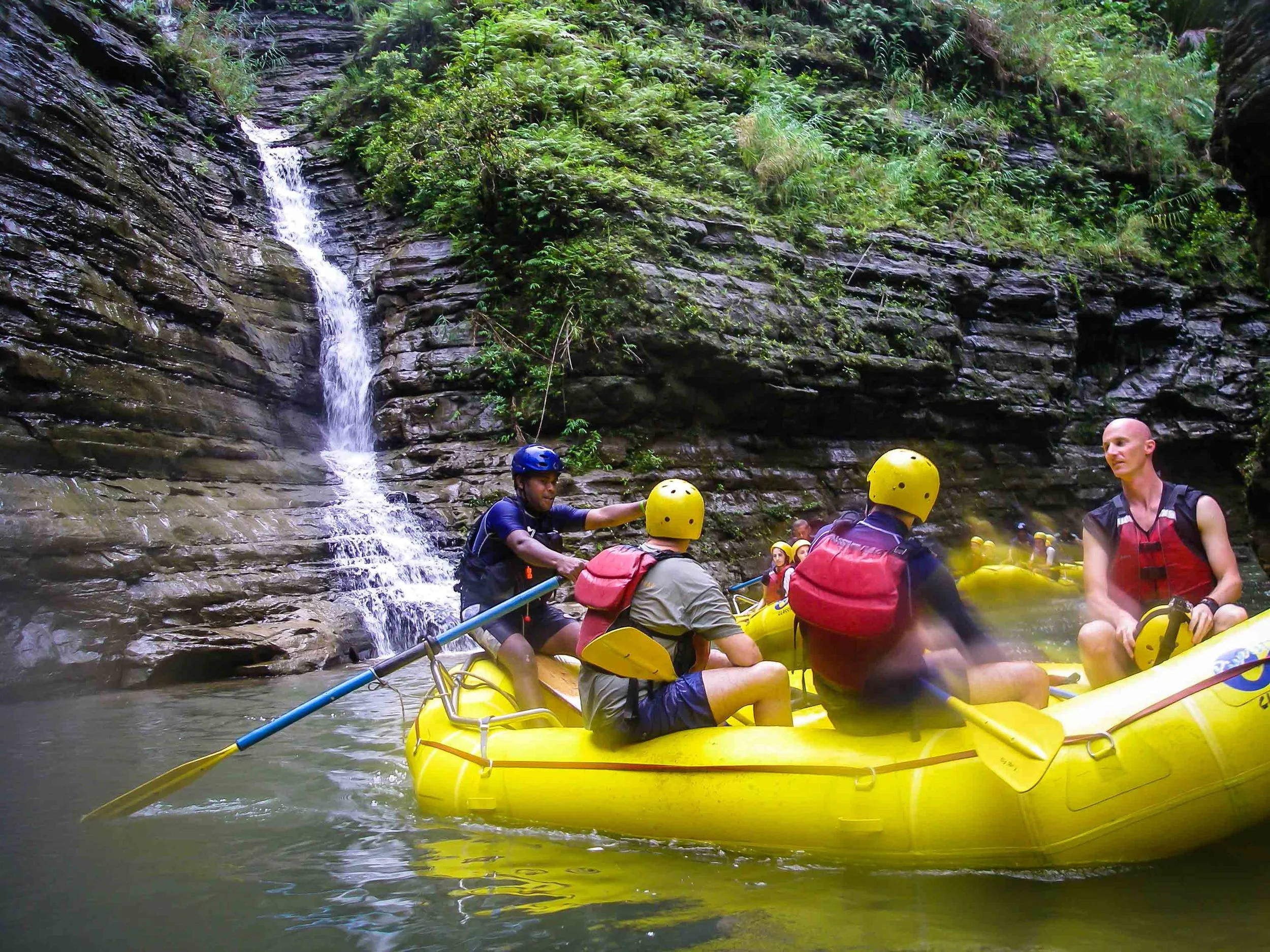 Rafting_Fiji-7.jpg