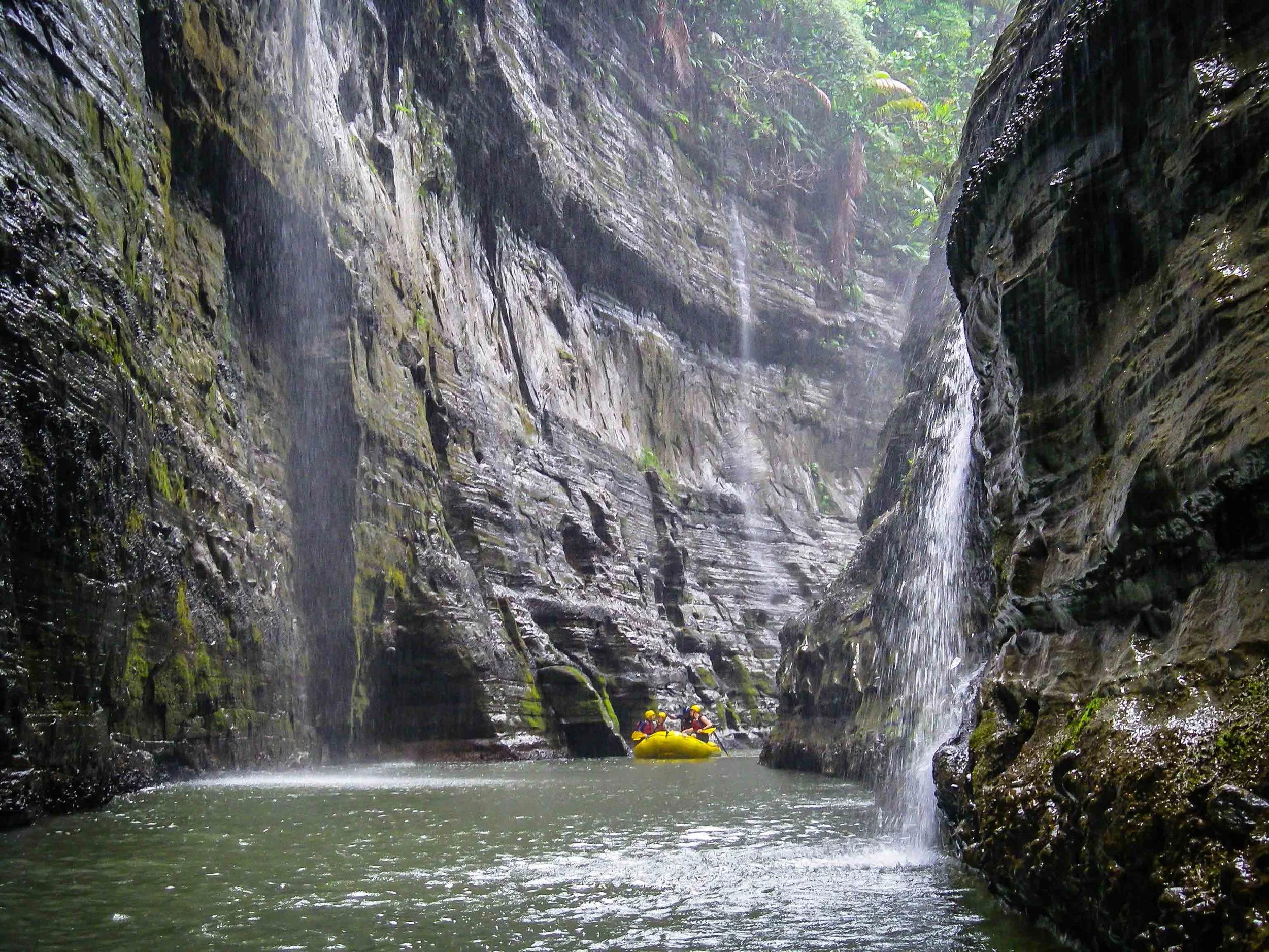 Rafting_Fiji-10.jpg