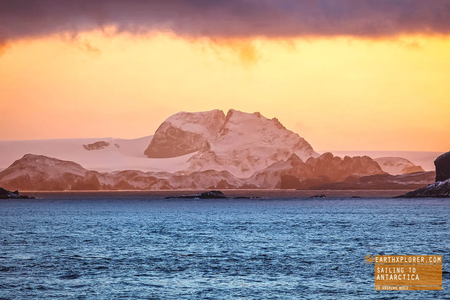 Sailing to Antarctica 16.jpg