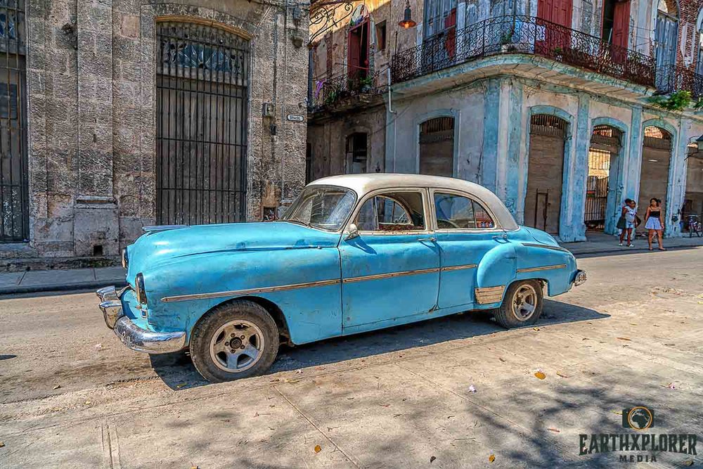 Cuba Car and Street2.jpg